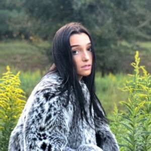 Meet your Posher, Natalie